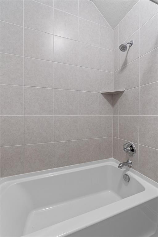 Building Photo - 508 Pinnacle View Dr