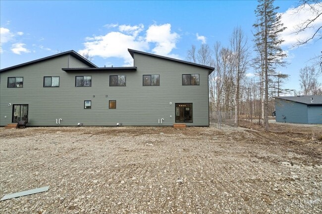 Building Photo - 7442 N Paw St