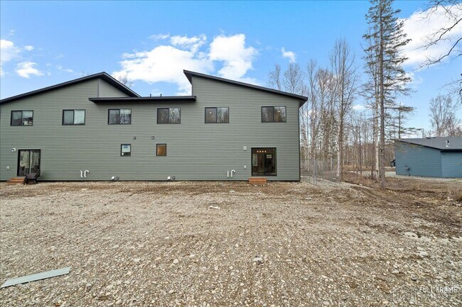 Building Photo - 7442 N Paw St