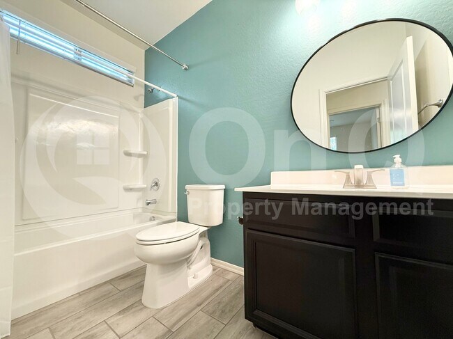 Building Photo - 16525 W Jenan Dr