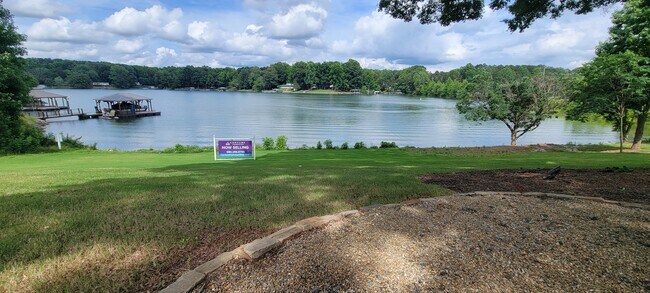 Building Photo - 4455 Reed Crk Dr