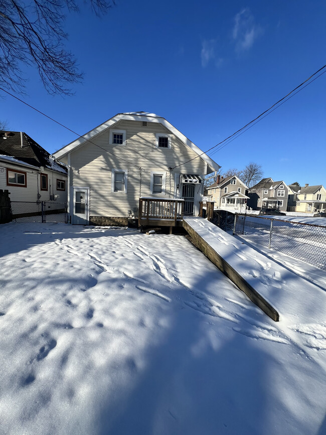 Building Photo - 110 N Eureka Ave