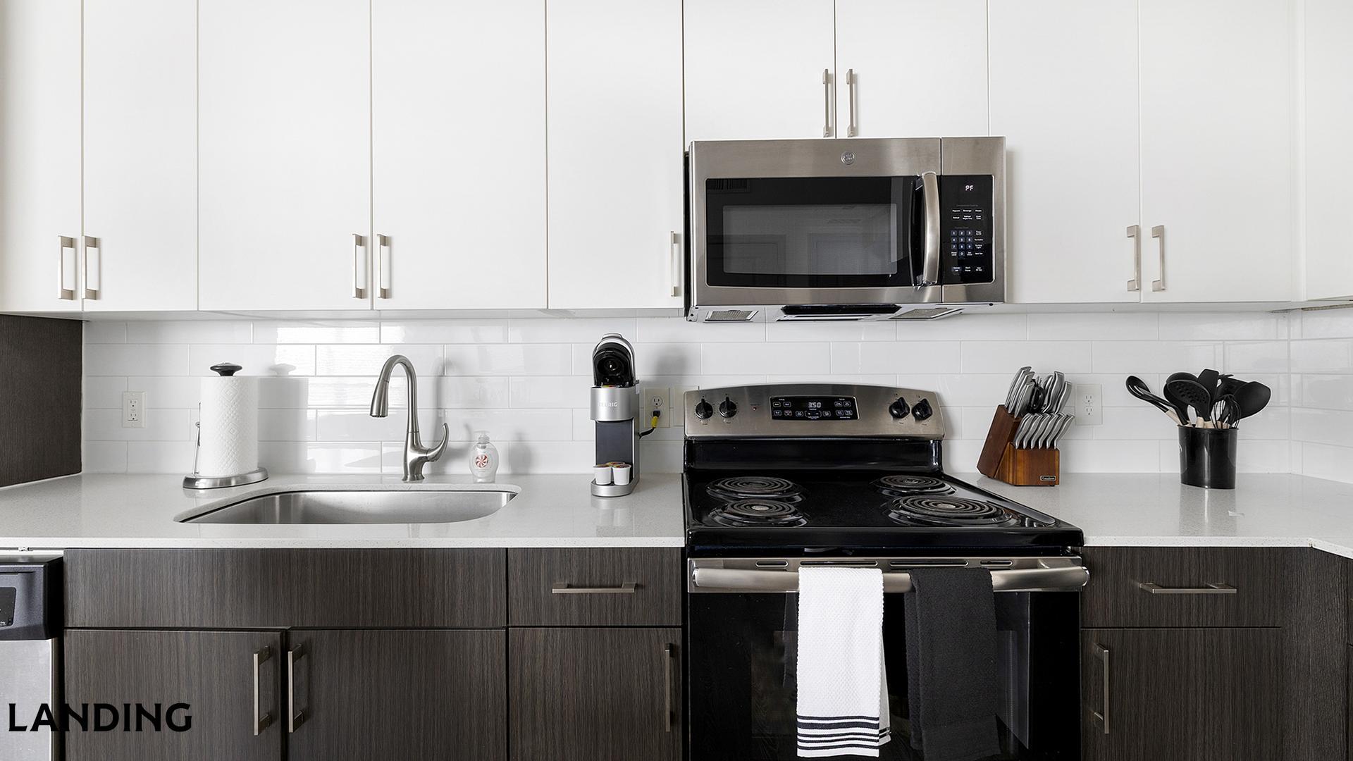 Building Photo - 1001 S Center St