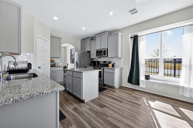 Building Photo - 1601 Darwin Cedar Dr