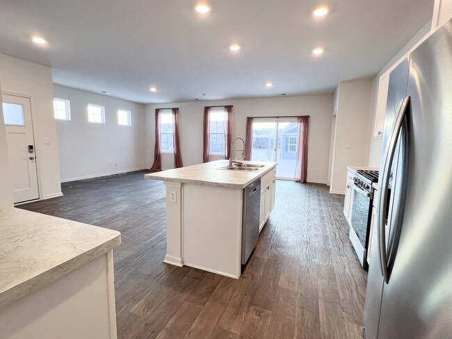 Building Photo - 6308 Juniper Dr