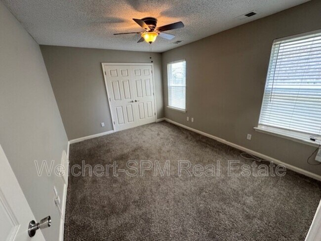 Building Photo - 9258 Lazzini Cove