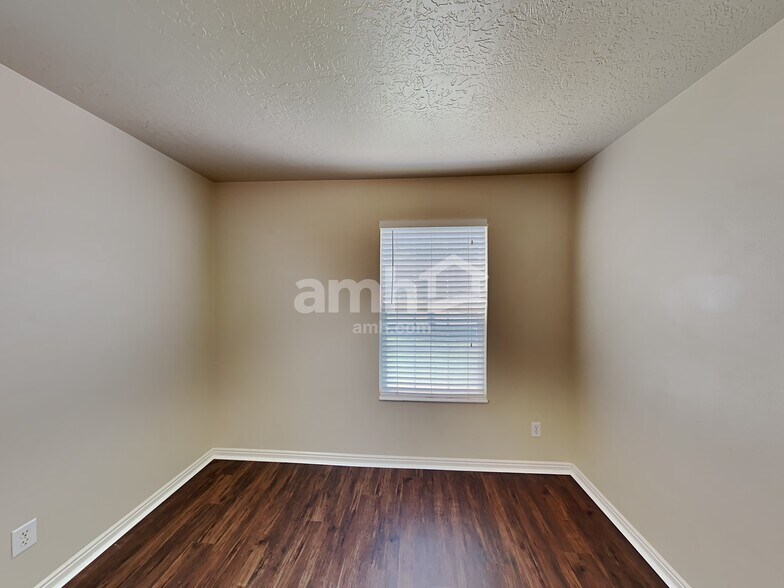 Building Photo - 2254 Orchard Way