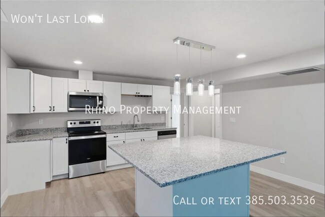 Building Photo - 4452 N Summer View Dr