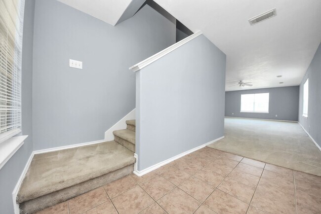 Building Photo - 14423 Hillard Green Ln