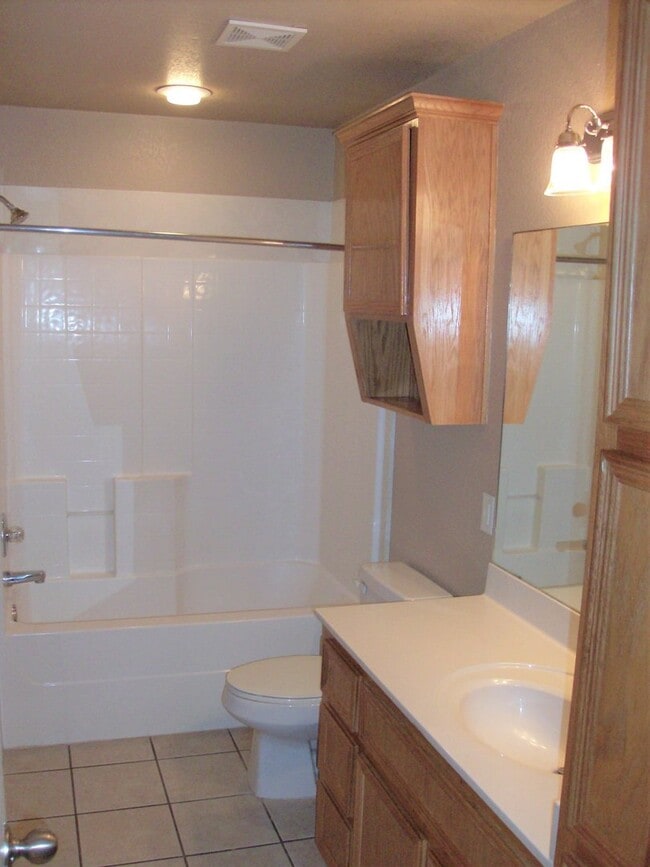 Building Photo - 3 Bedroom / 2 Bath Duplex – Near Fort Hood – Killeen, TX