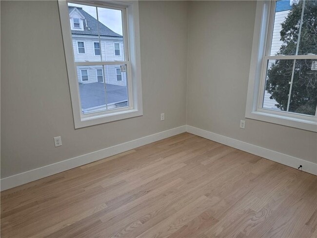 Building Photo - 29 Dunford St