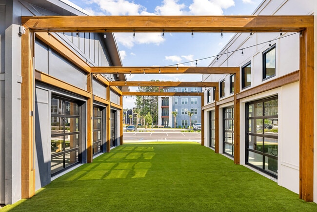 Building Photo - The Ames