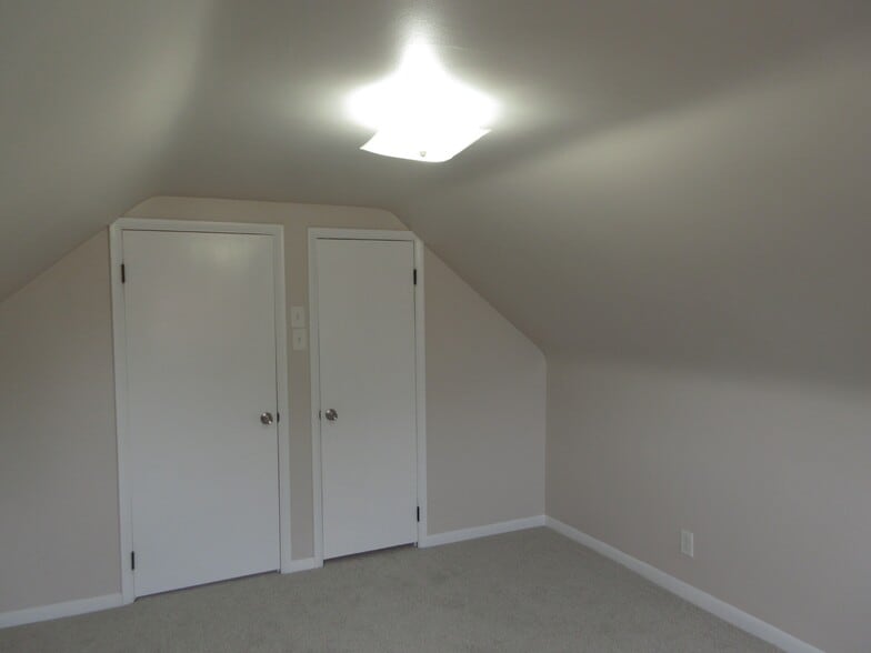 Building Photo - 3492 Moonridge Dr