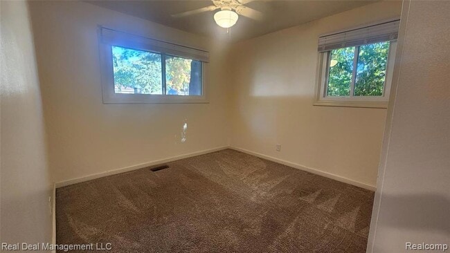 Building Photo - 6555 Manson Dr