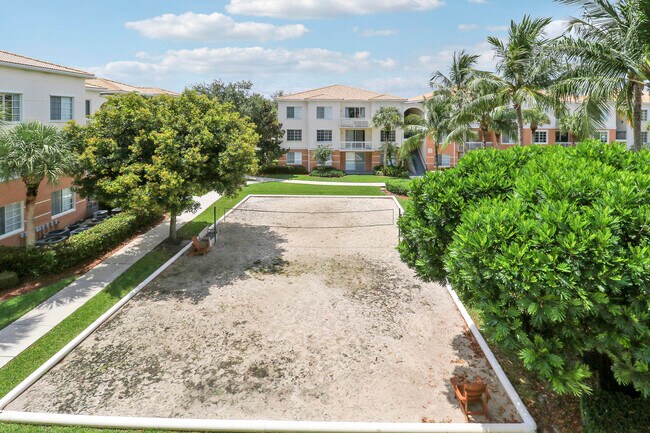 Building Photo - 4302 Myrtlewood Cir W