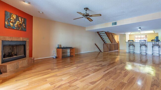 Building Photo - 745 Pinellas Bayway S