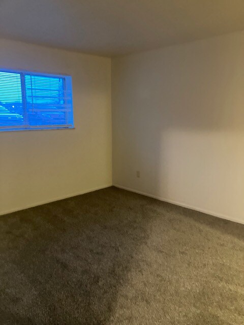 Building Photo - 21681 Hillside Dr