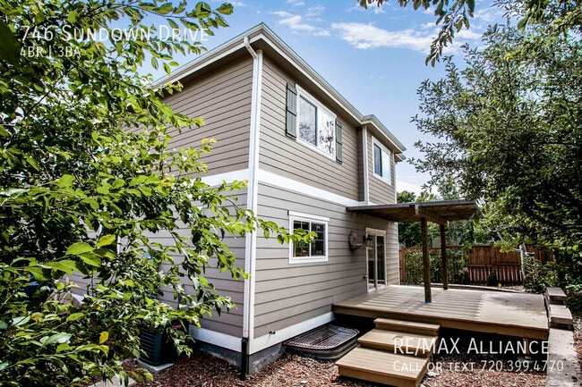 Building Photo - 746 Sundown Dr