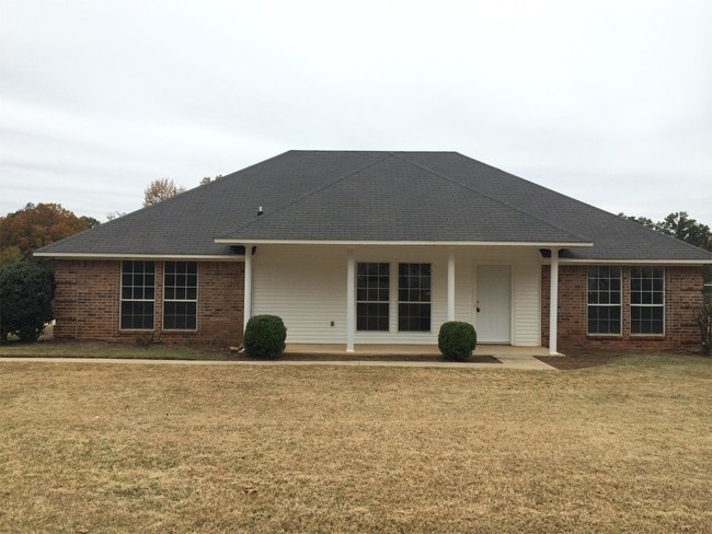 Building Photo - 484 Stone Rd