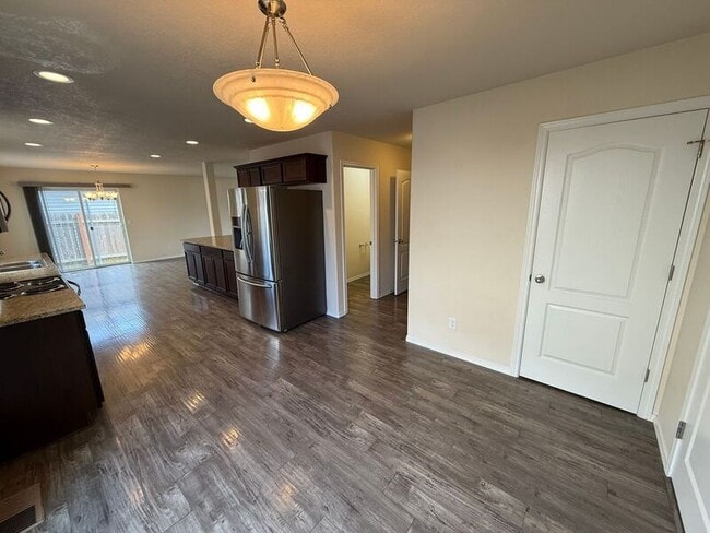 Building Photo - 4437 Creel Ave