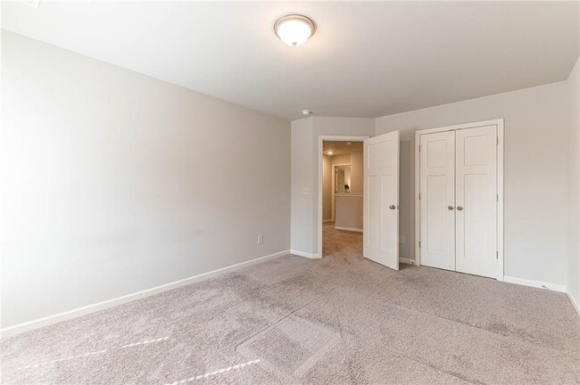 Building Photo - 1380 Sugar Glen Ct