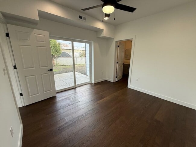 Building Photo - New Construction 2025: 5BR + Main-Level Office Amity OR