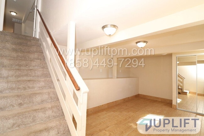 Building Photo - 950 B St