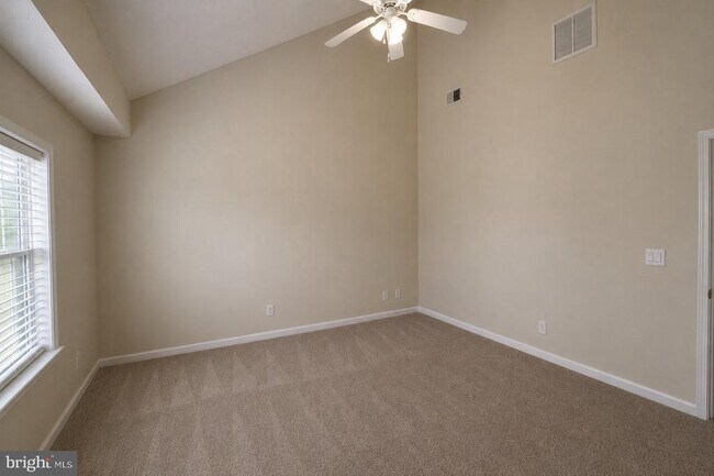 Building Photo - 38 Hot Springs Way