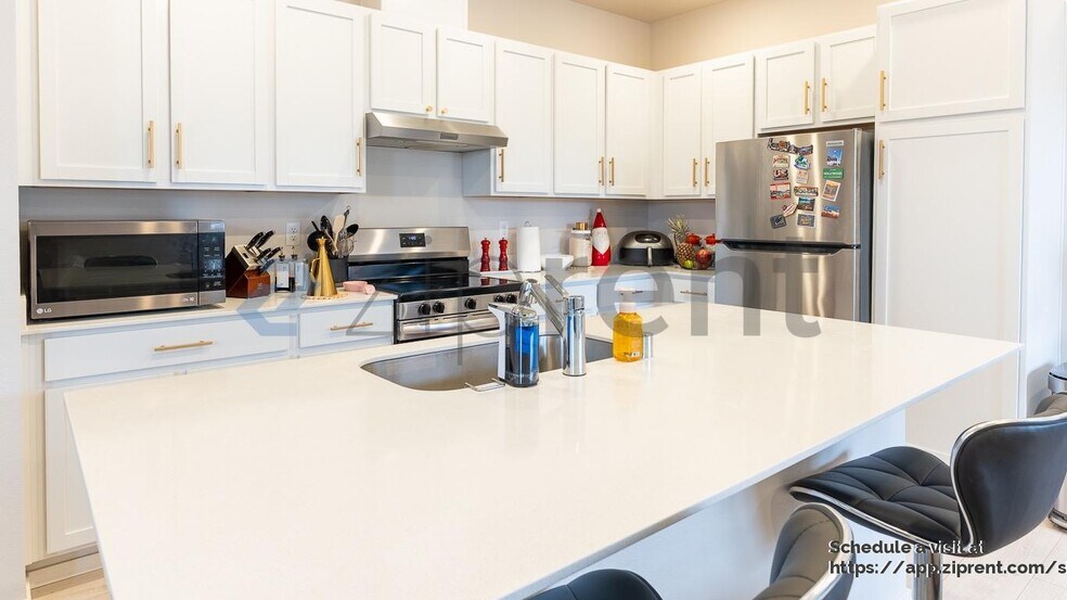 Building Photo - 24460 E Harrier Ln