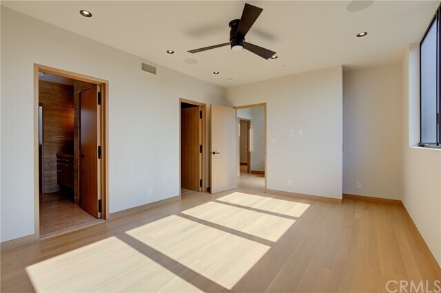 Building Photo - 1612 Ocean Dr