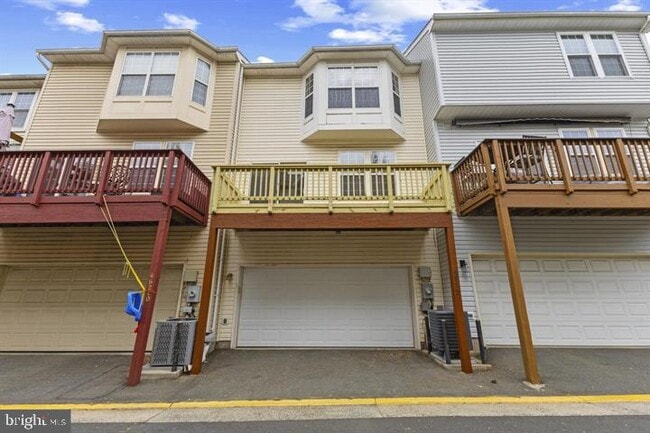 Building Photo - 46212 Walpole Terrace