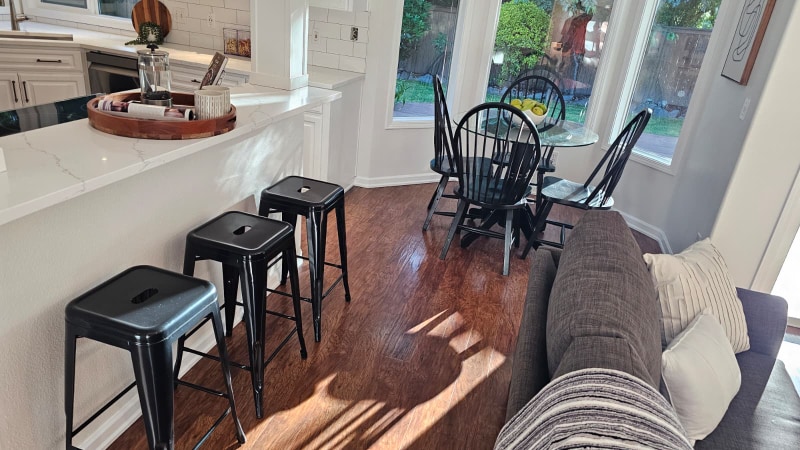 Building Photo - 14890 SW Linda Ct