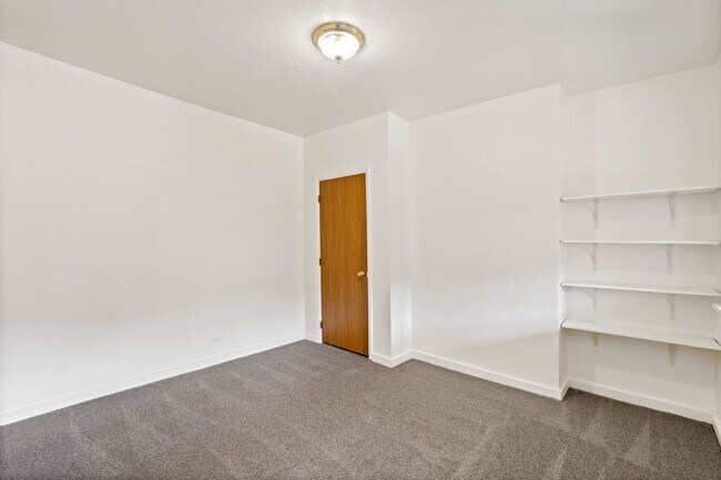 Building Photo - 129 S 18th St