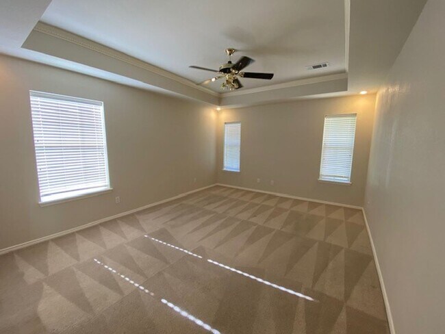 Building Photo - Coming Soon!!!!!  Union schools: 4 bedroom...