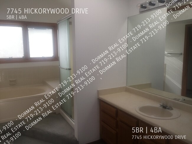 Building Photo - 7745 Hickorywood Dr