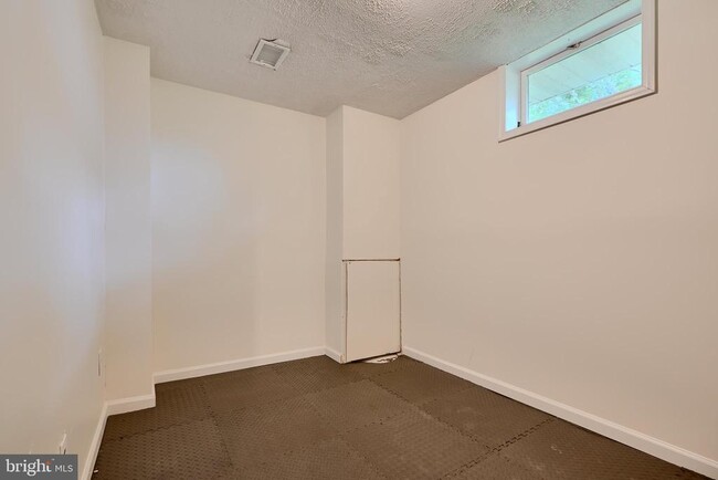 Building Photo - 4504 E Joppa Rd