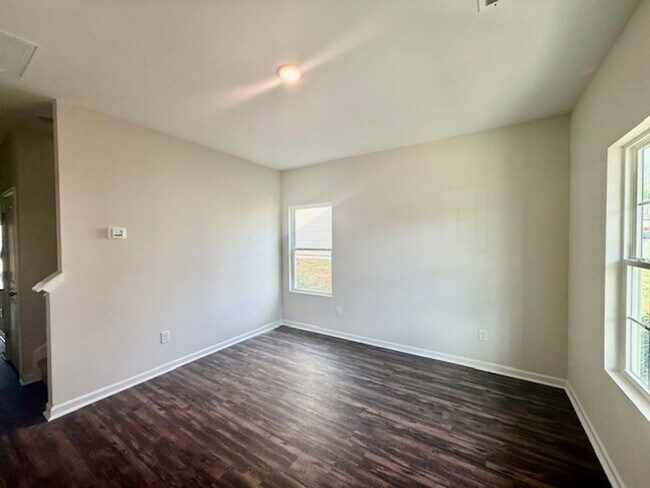 Building Photo - Two bedroom, 2.5 bath townhome in Ridge Creek, Whitsett