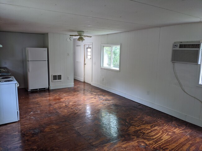 Building Photo - 17604 The Glebe Ln