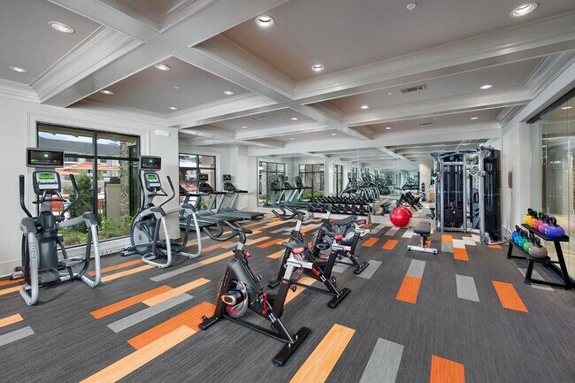 Building Photo - High-End Living, Perfectly Executed!