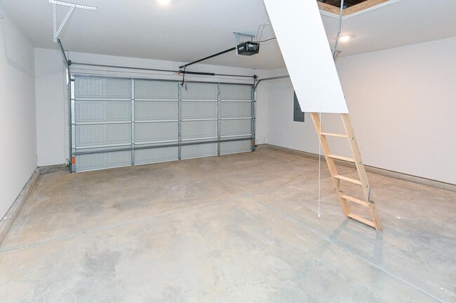 Building Photo - 130 Nettle Leaf Dr