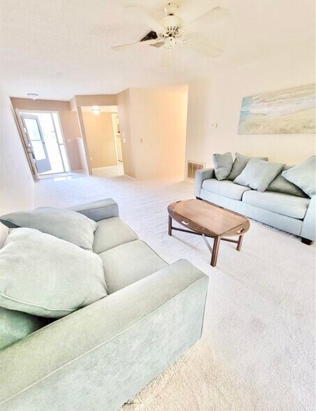 Building Photo - 4105 La Pasida Ln