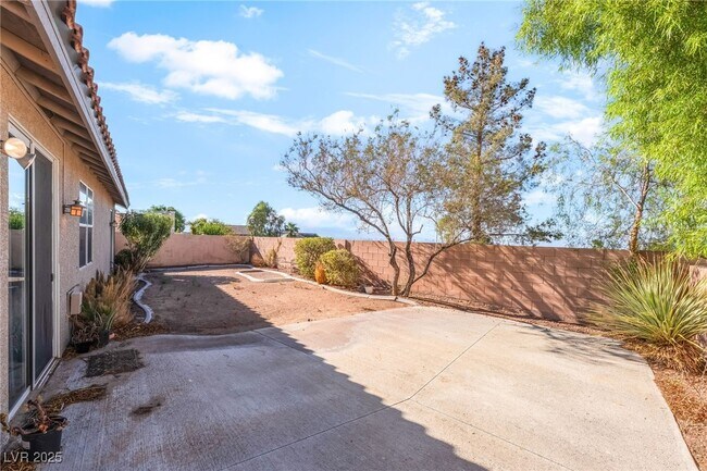 Building Photo - 1364 Tranquil Skies Ave