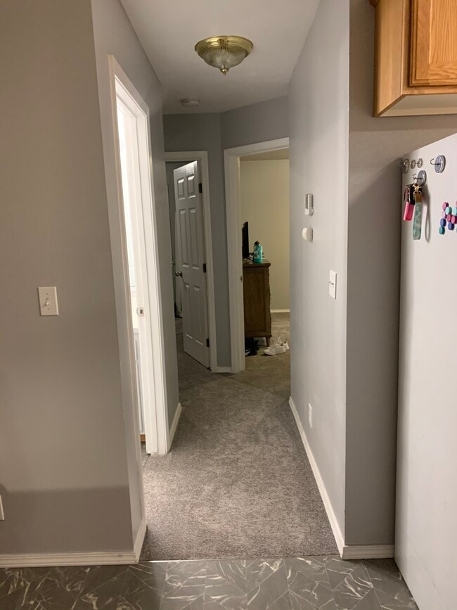 Building Photo - 9907 W Mesquite Ct