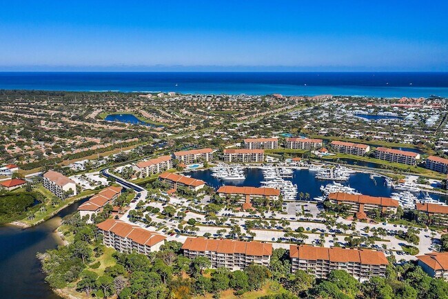 Building Photo - 2601 Marina Isle Way