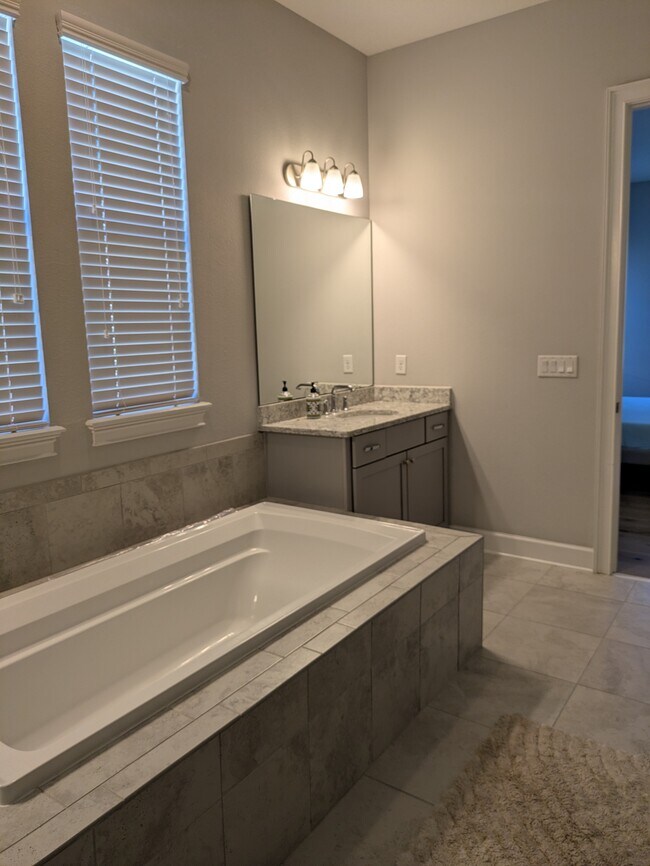 Building Photo - 78 Amalurra Trail