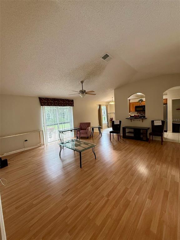 Building Photo - 232 Strawflower Ct