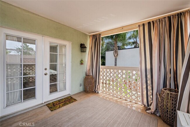 Building Photo - 13934 Magnolia Blvd