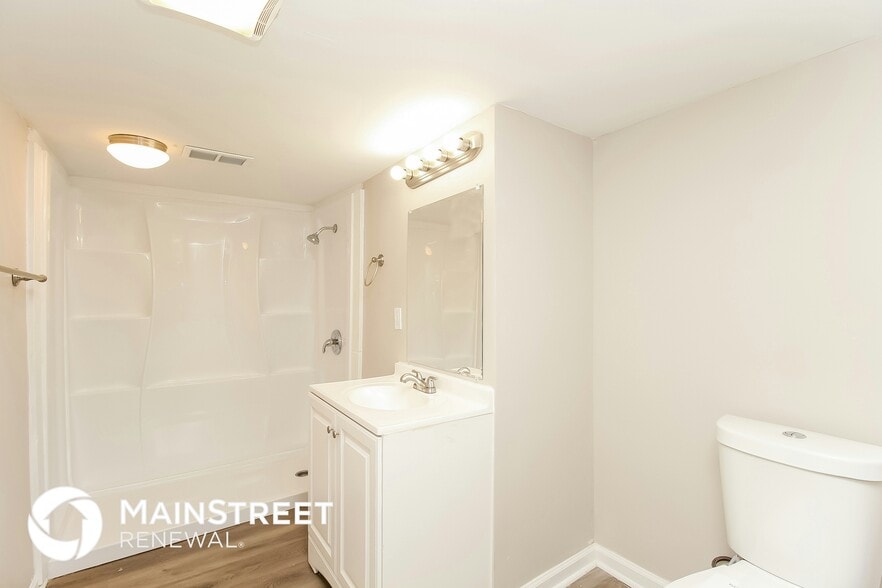 Building Photo - 6130 N Eugene Field Rd