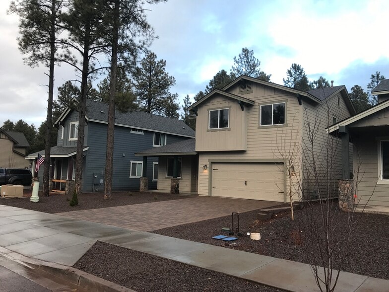 Large Driveway - 2317 W Mission Timber Cir