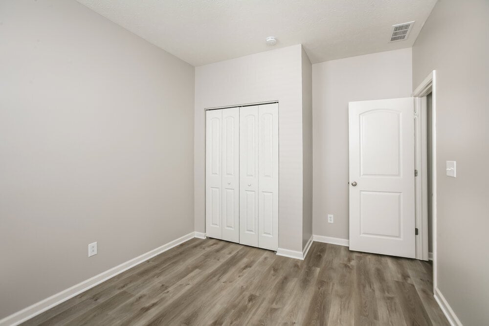 Building Photo - 3400 Roundlake Lane